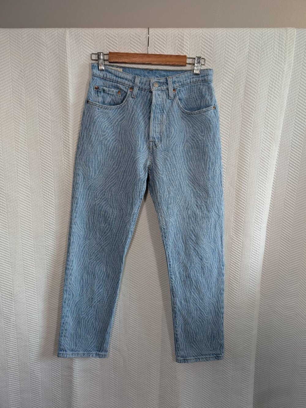 Levi's 501 Original Cropped Wavy Print Jeans Straight Premium Denim Size W26 L28